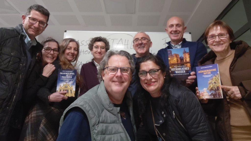 Autor spanischer Urlaubskrimi mit Lesern in Valencia